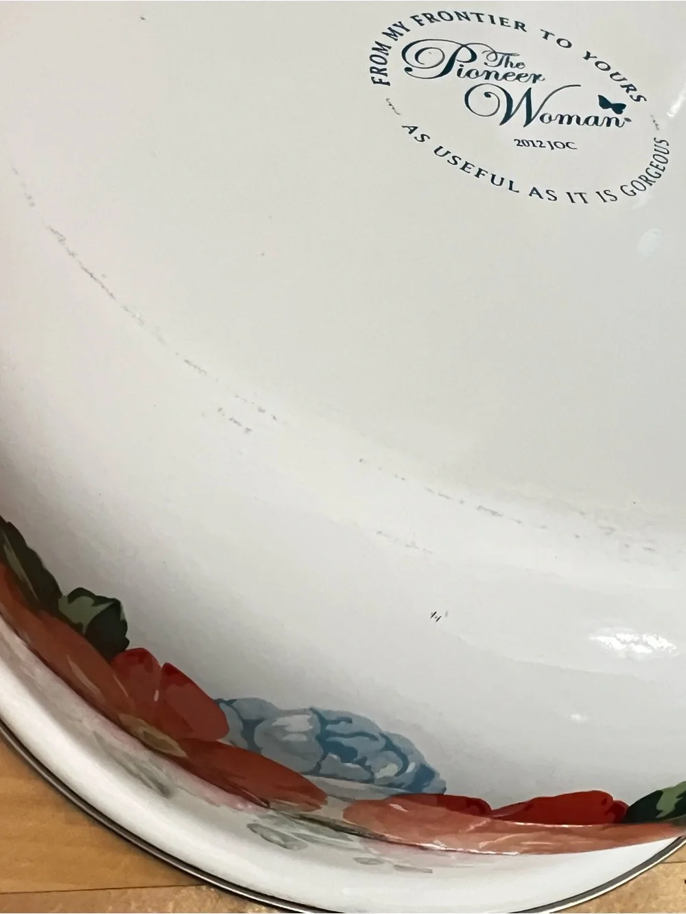 The Pioneer Woman Vintage Floral 4 Quart Enamel Cast Iron Dutch Oven with Lid